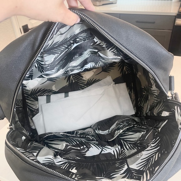 Lug Boxer Matte Luxe VL (Vegan Leather) in Black - Picture 9 of 13